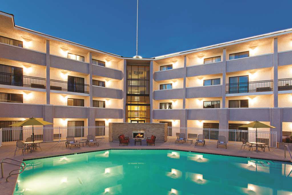Hotel La Quinta By Wyndham Pomona Einrichtungen foto
